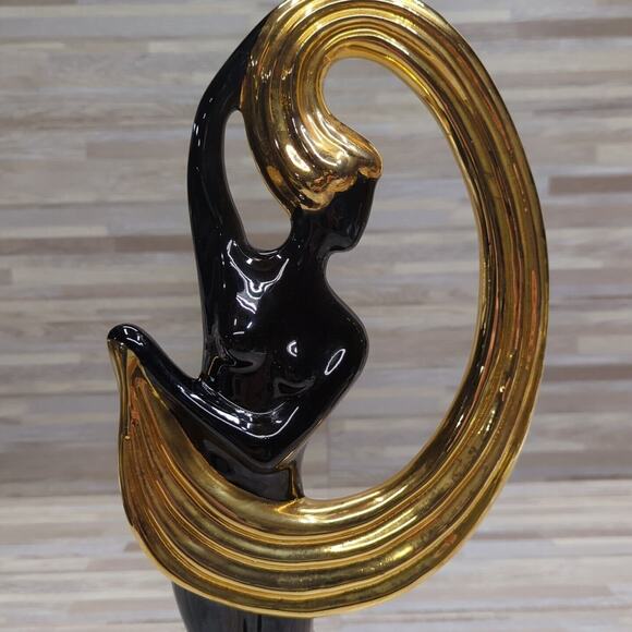 MCM Vintage Vanguard Studios Dancing Model Statue w/22 Karat Gold, Ceramic RARE - Picture 2 of 8